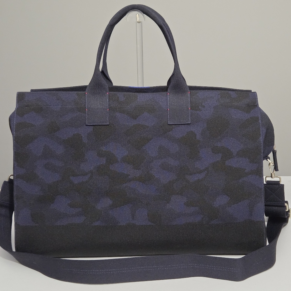ROTHY'S THE WEEKENDER BAG IN MIDNIGHT CAMO CAMOUFLAGE OVERNIGHTER BAG - Picture 9 of 11